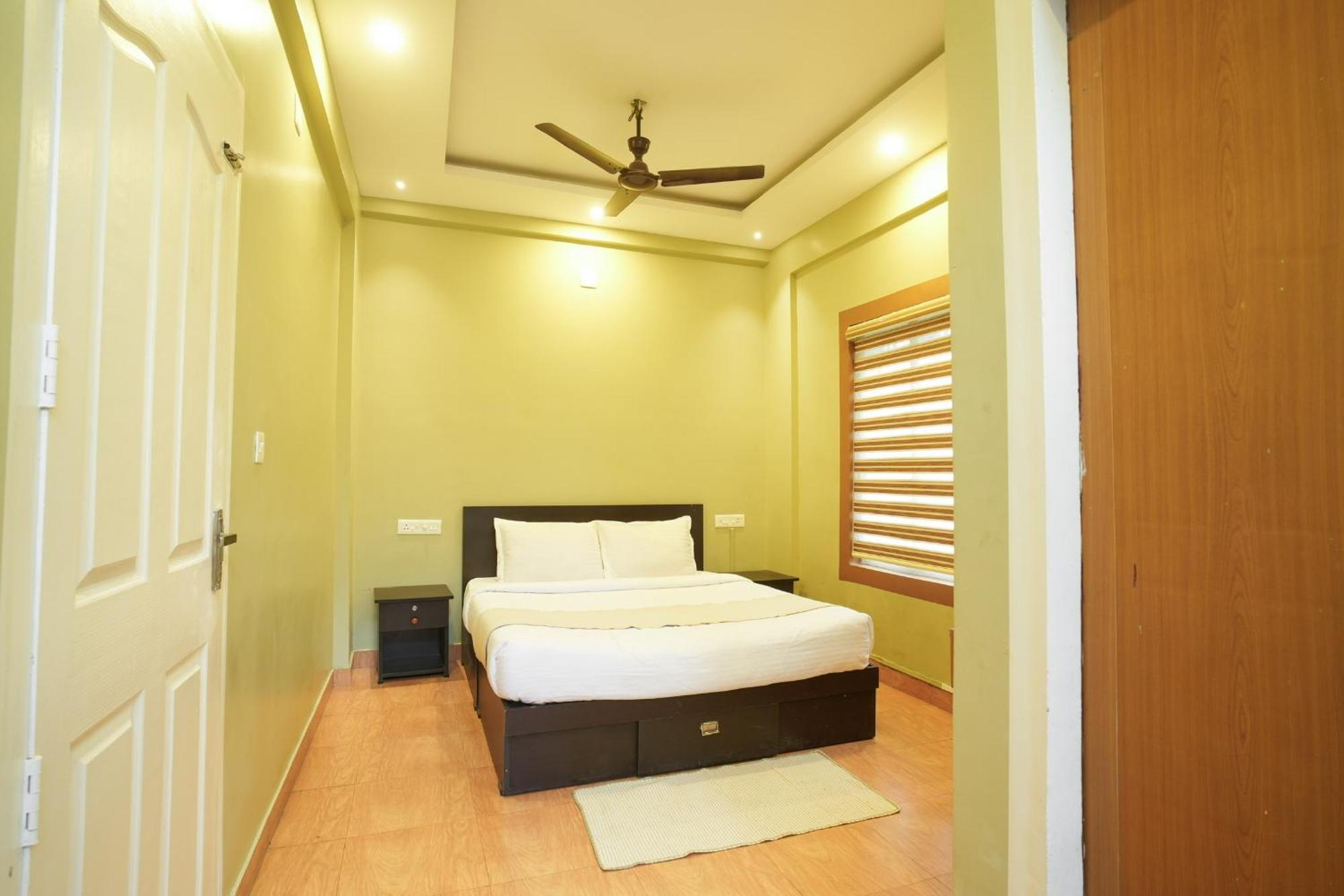 Rasha Residency Hostel Kalpetta Exterior photo